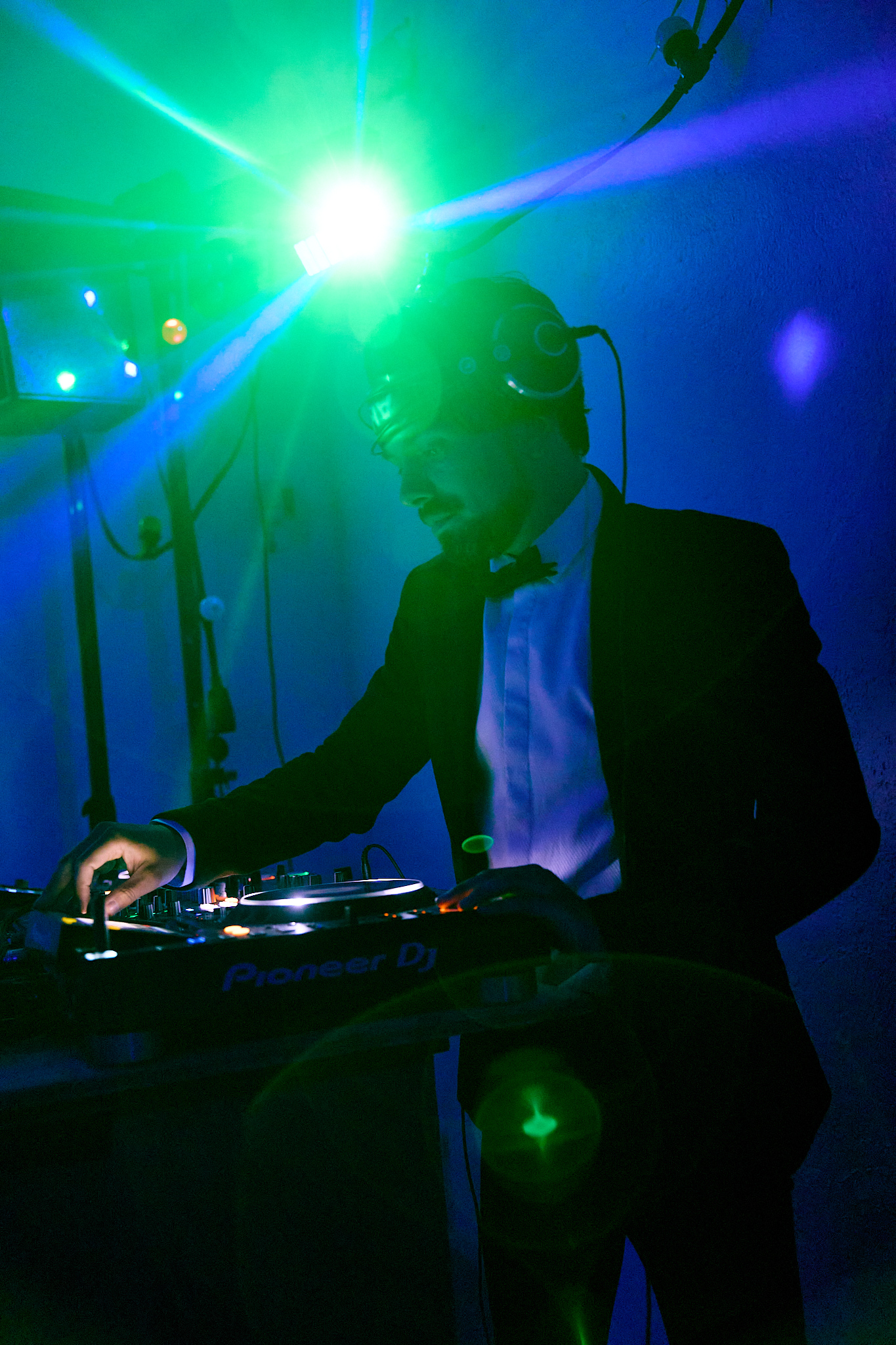 Penguinsatthedisco_Wedding_3_100